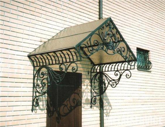 Козырек из металла